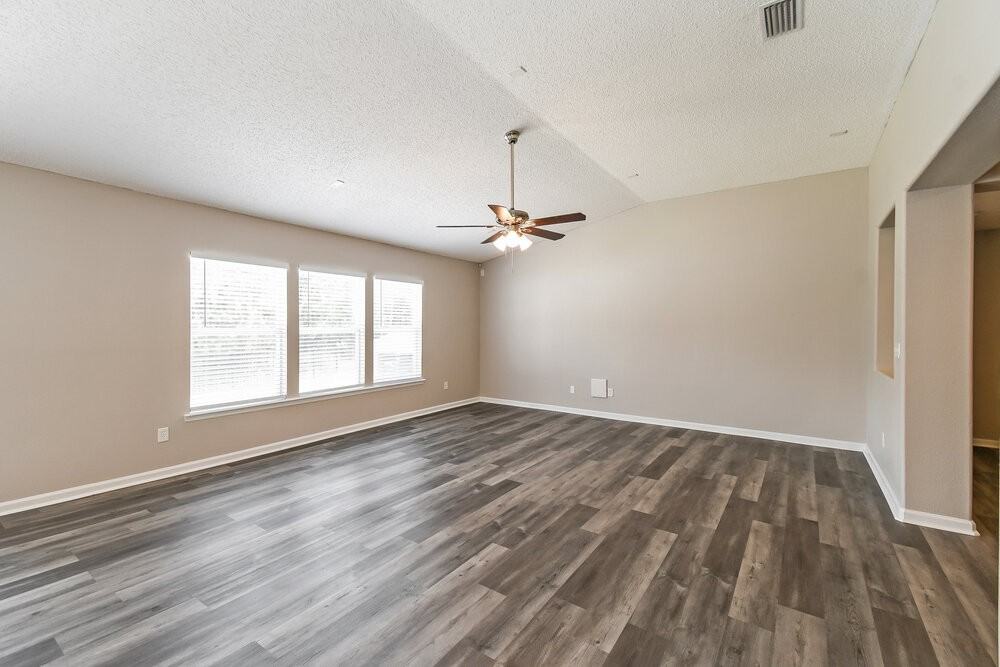 11701 Carson Lake Dr - Photo 6 of 16