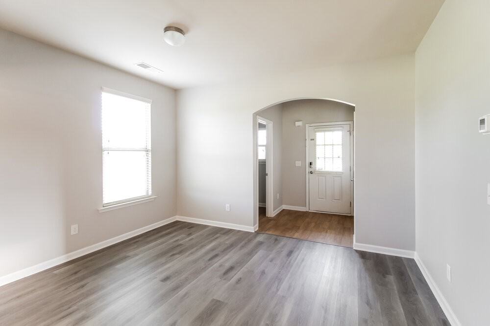 110 Biscayne Ter - Photo 6 of 17