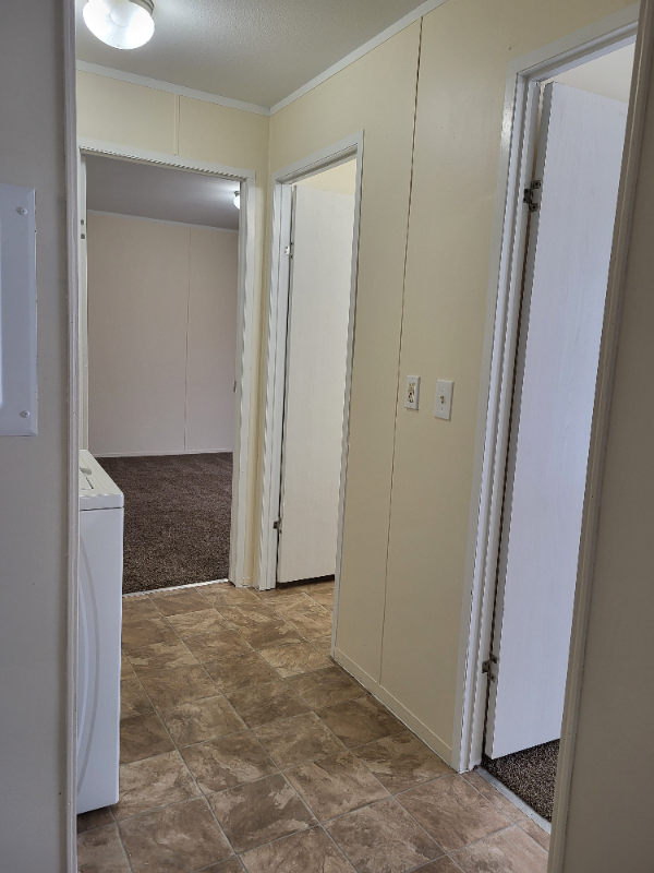 1972 Lovell Ct - Photo 3 of 7