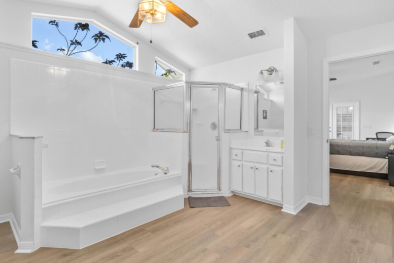 802 Abbott Ave - Photo 4 of 8