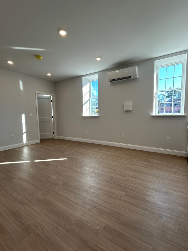 1193 Commercial St #4A - Photo 3 of 7