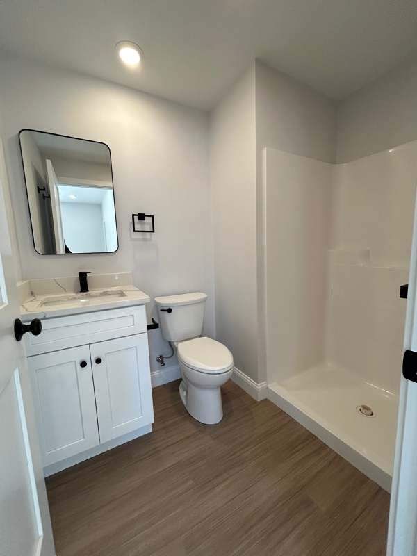 1193 Commercial St #4A - Photo 5 of 7