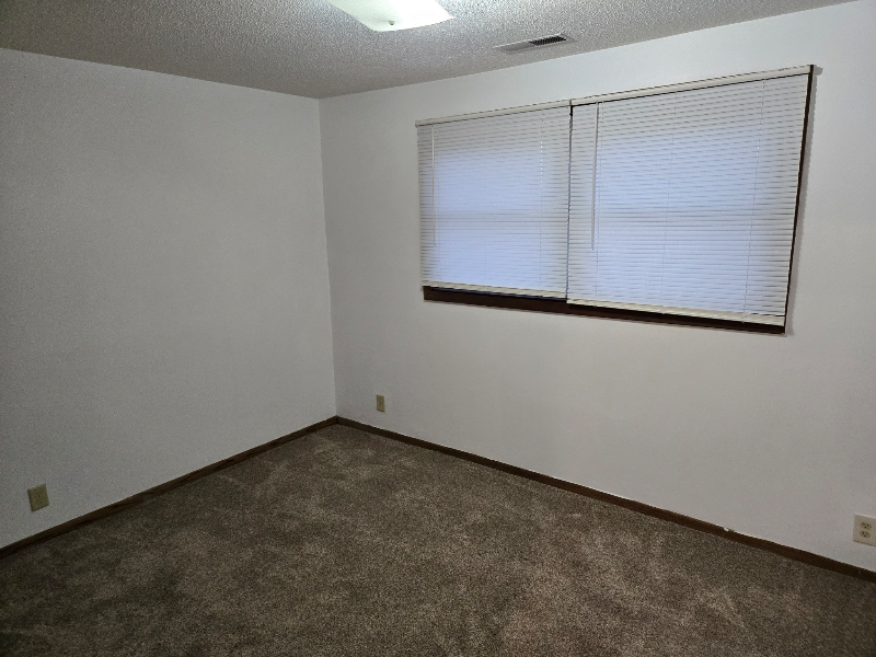 707 Bluff St #3 - Photo 4 of 15