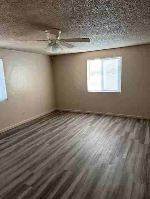 2807 North Craycroft Road - Photo 2 of 4