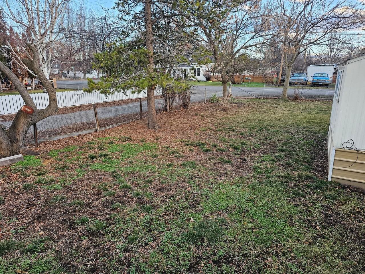 1227 N College St - Photo 2 of 16