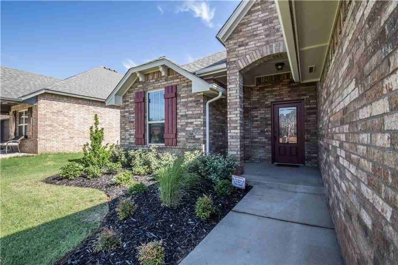 8701 Sw 66th Pl - Photo 2 of 17