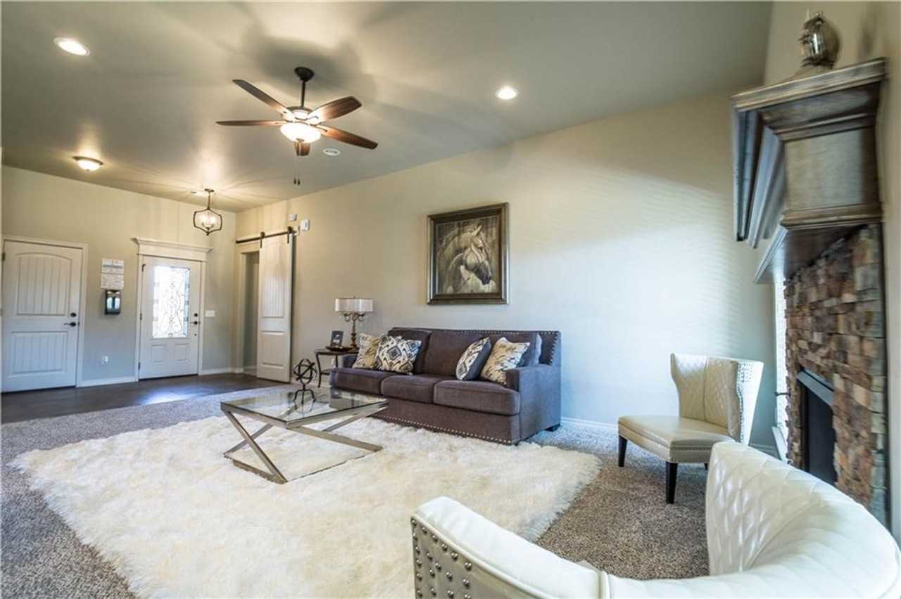 8701 Sw 66th Pl - Photo 4 of 17