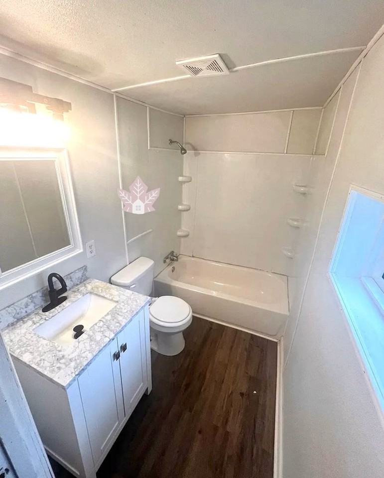 413 E South D St - Photo 5 of 14