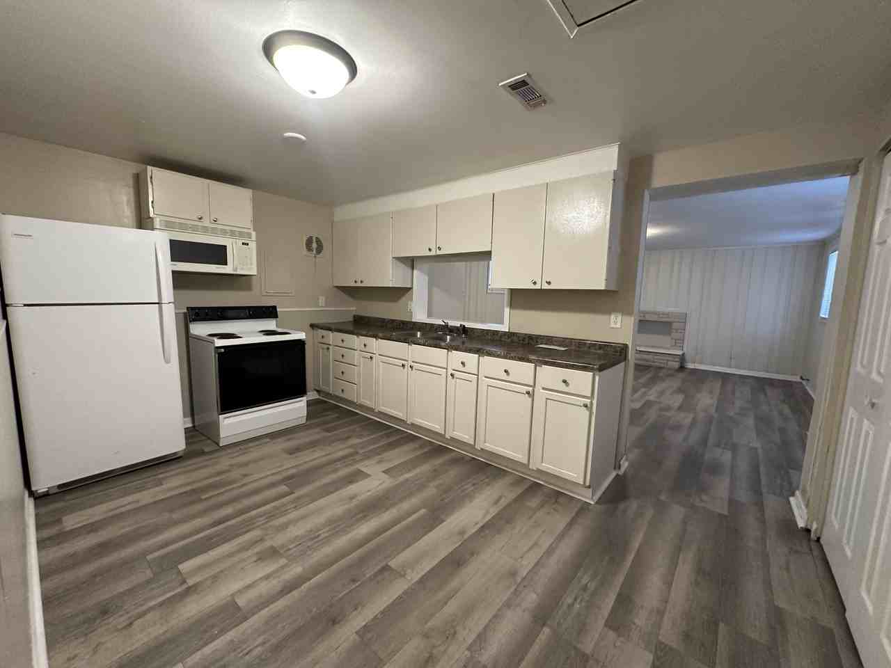 902 Amhurst Ave #NA - Photo 3 of 10