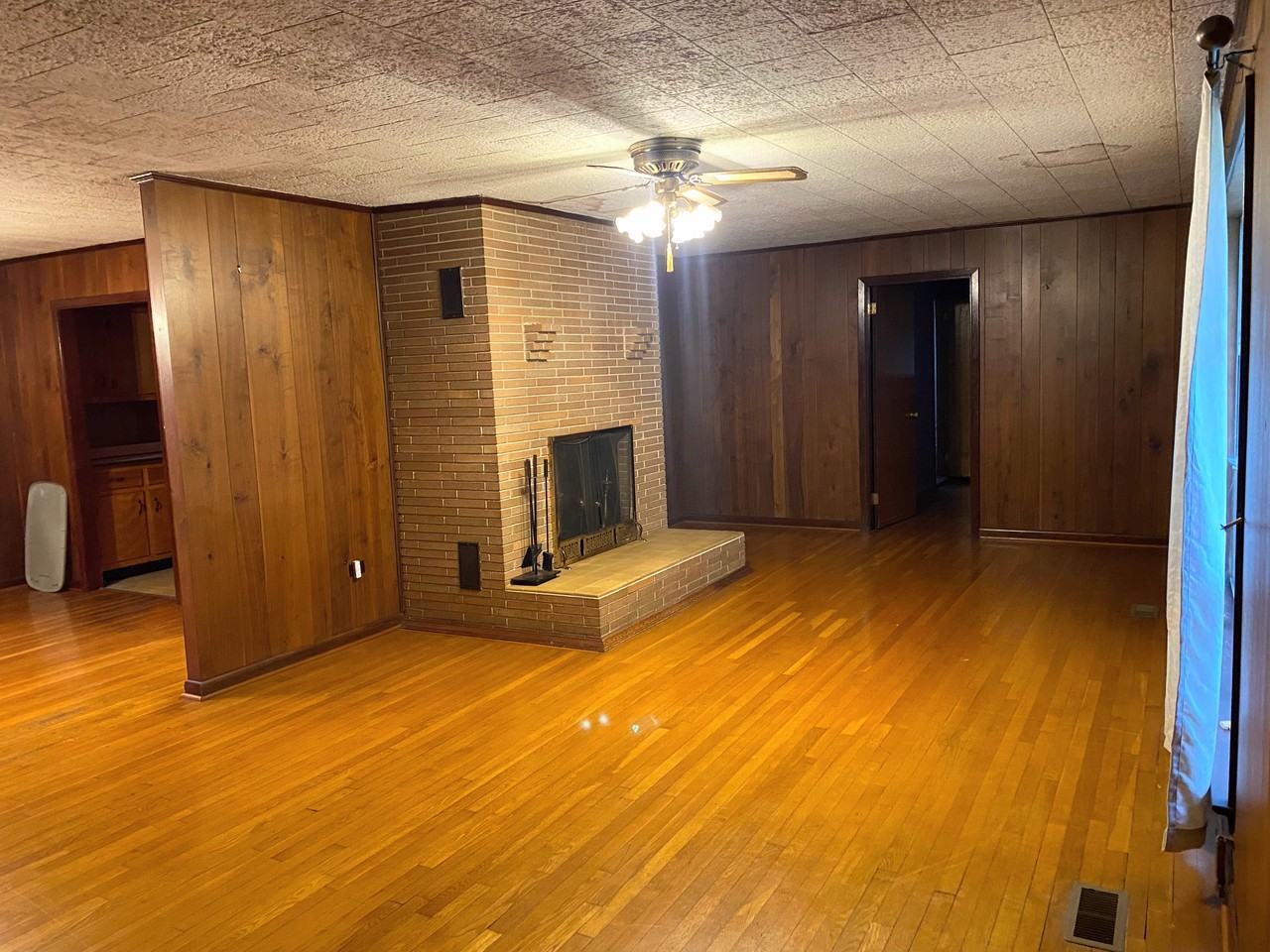 196 Barton Ave #NA - Photo 3 of 7