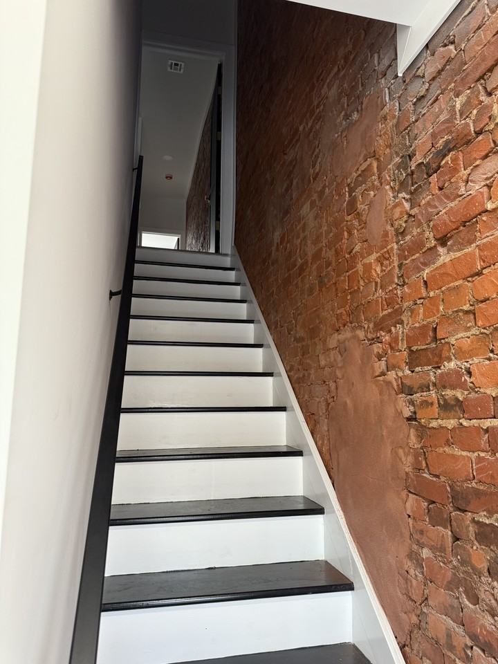 4516 N 16th St #B - Photo 3 of 23