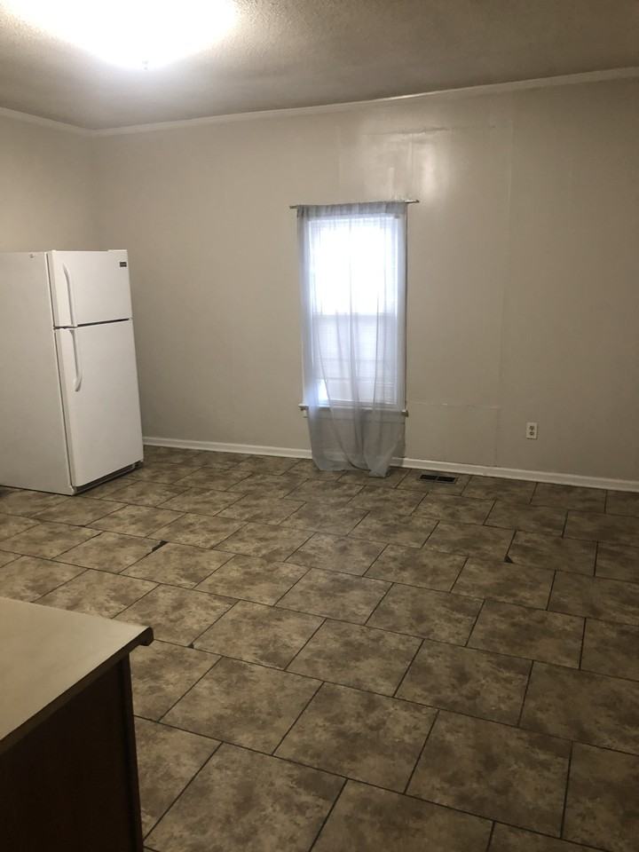 404 N King Ave #C - Photo 3 of 8