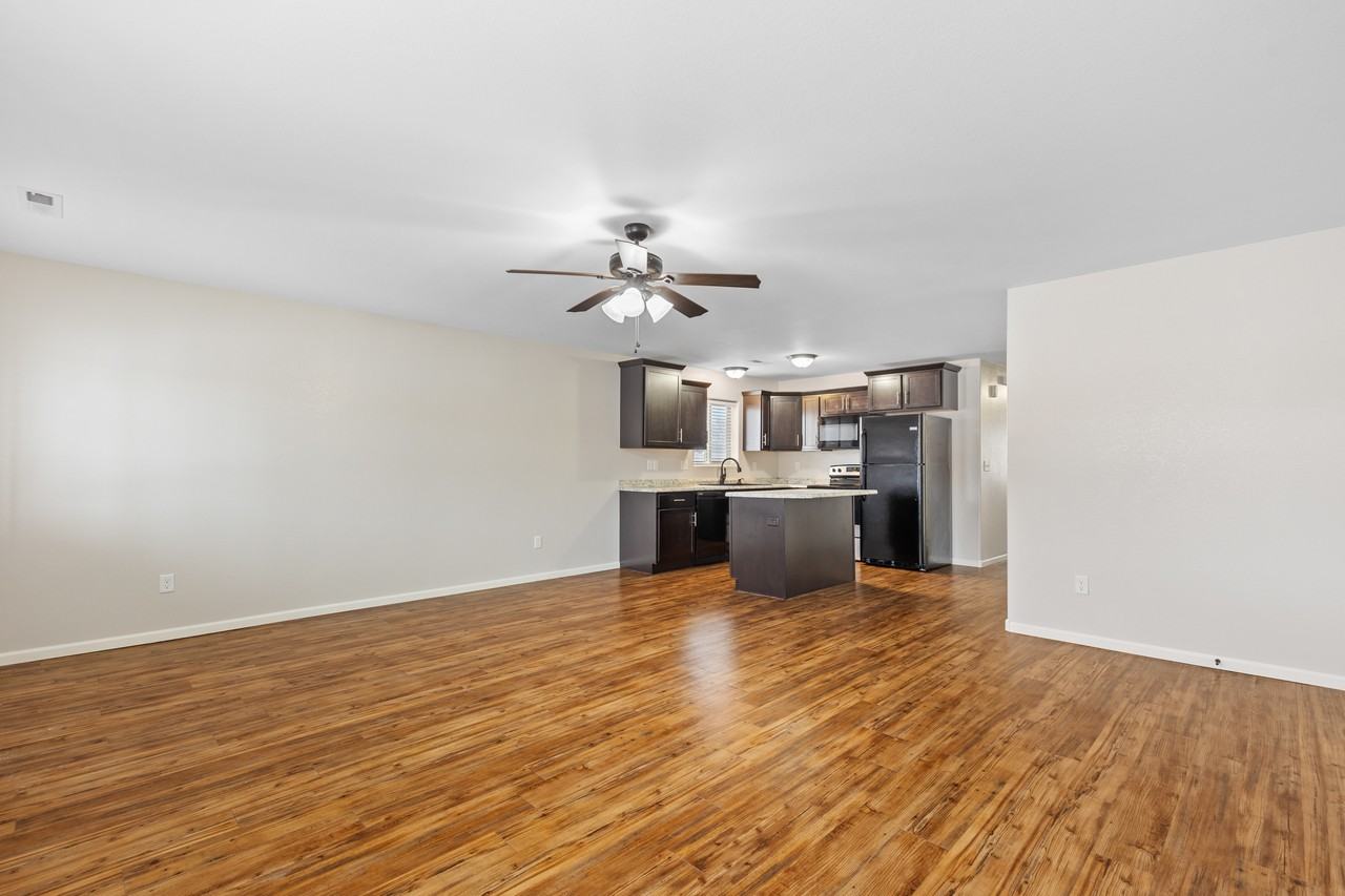 1260 E Minnesota St #101 - Photo 2 of 17