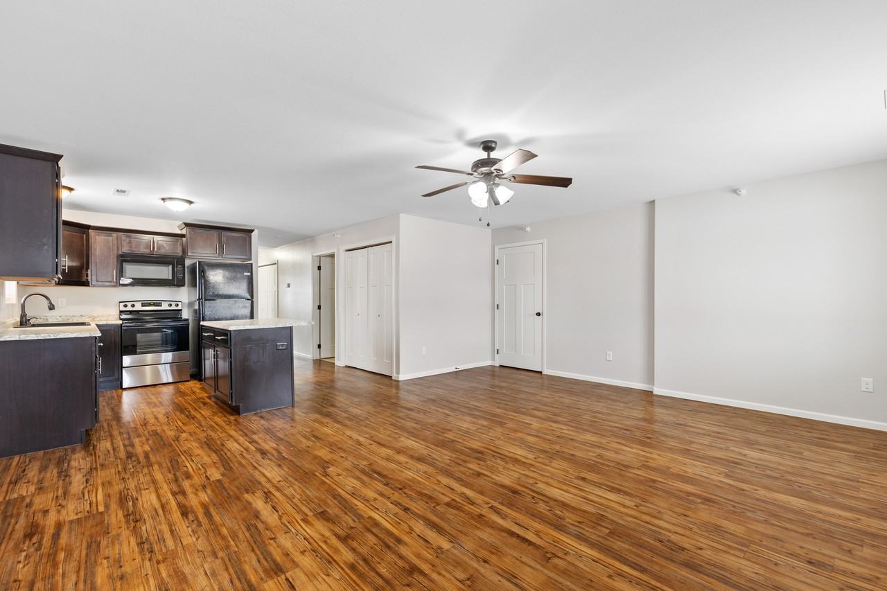 1260 E Minnesota St #101 - Photo 3 of 17