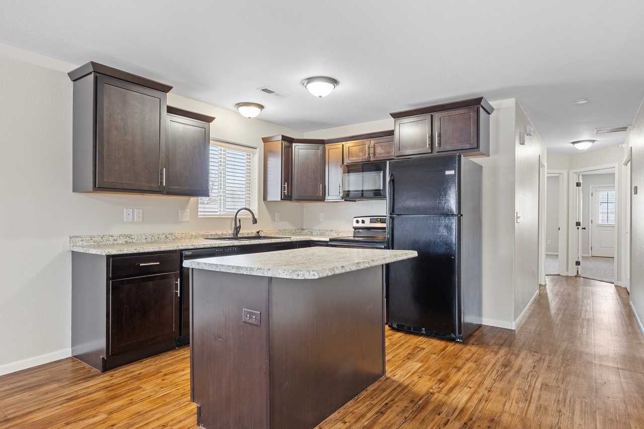 1260 E Minnesota St #101 - Photo 6 of 17