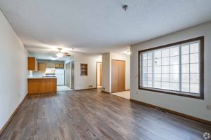 featured image of 955 Vadnais Dr