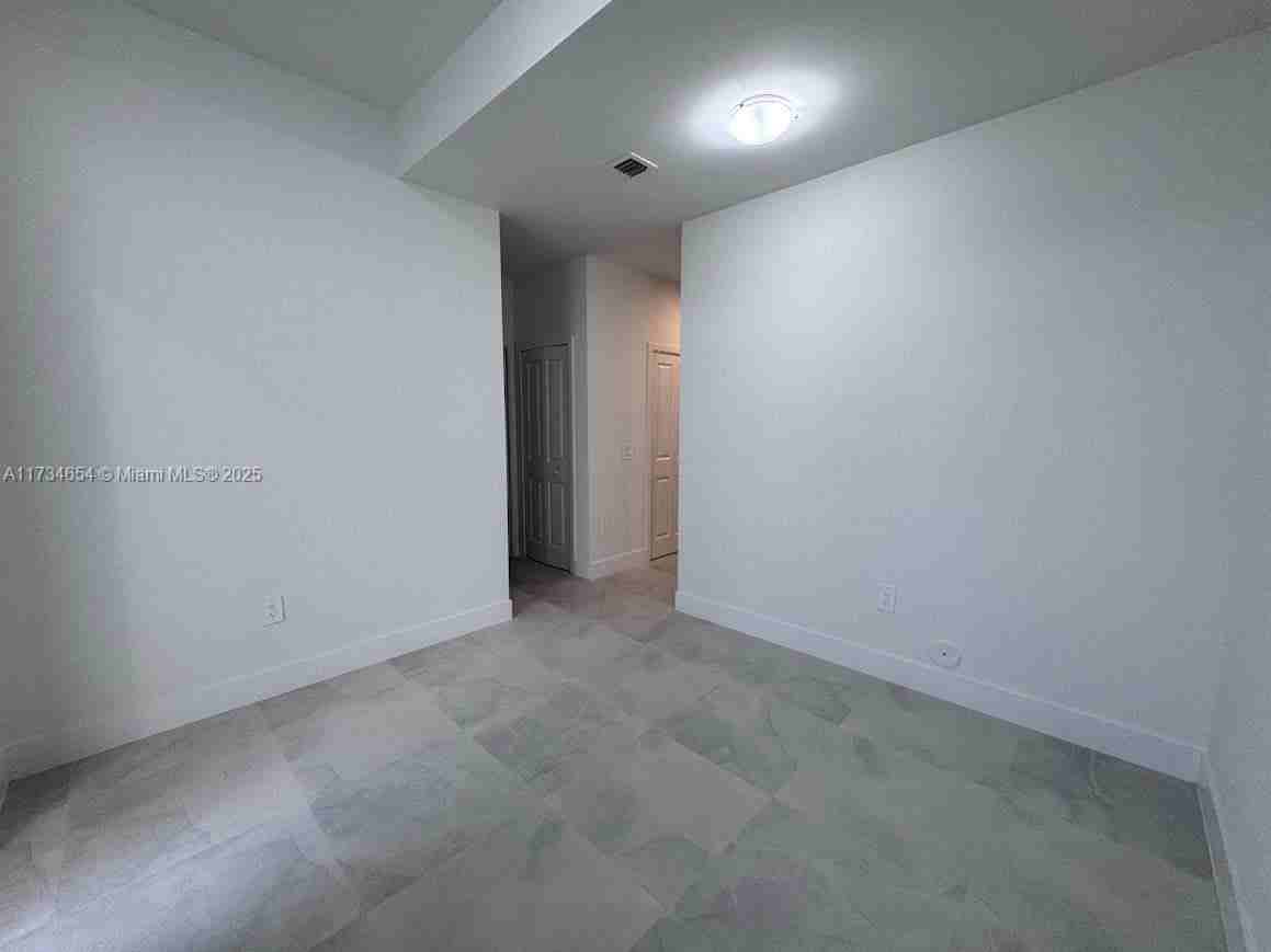 Sw 189th Ct - Photo 2 of 8