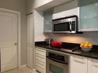 225 Northeast 1st Street #211 - Photo 5 of 23