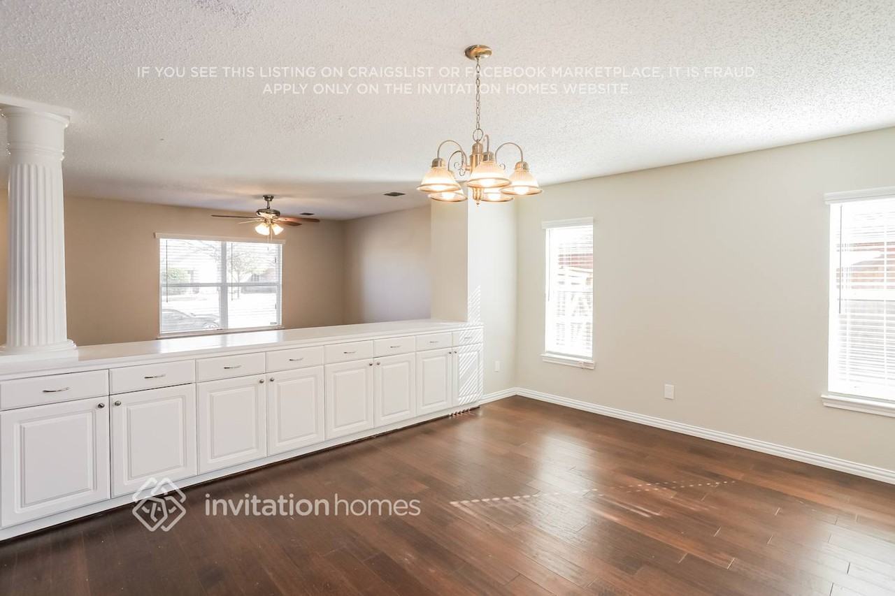2805 Yukon Dr - Photo 4 of 15
