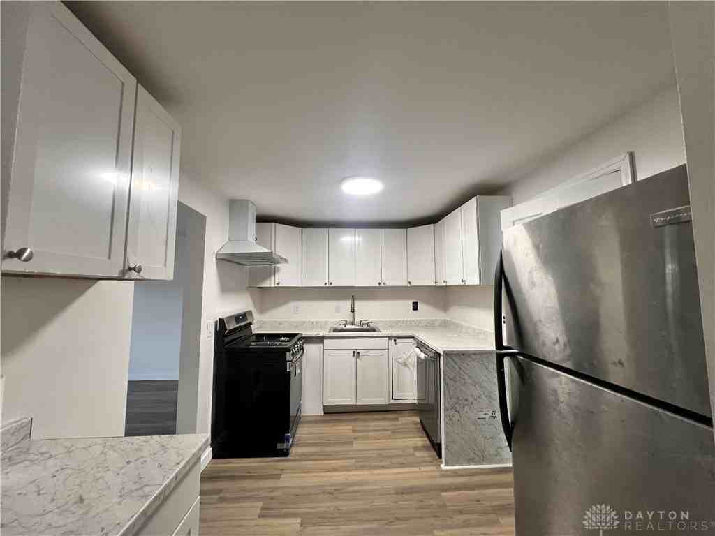 2512 Harshman Rd - Photo 4 of 13