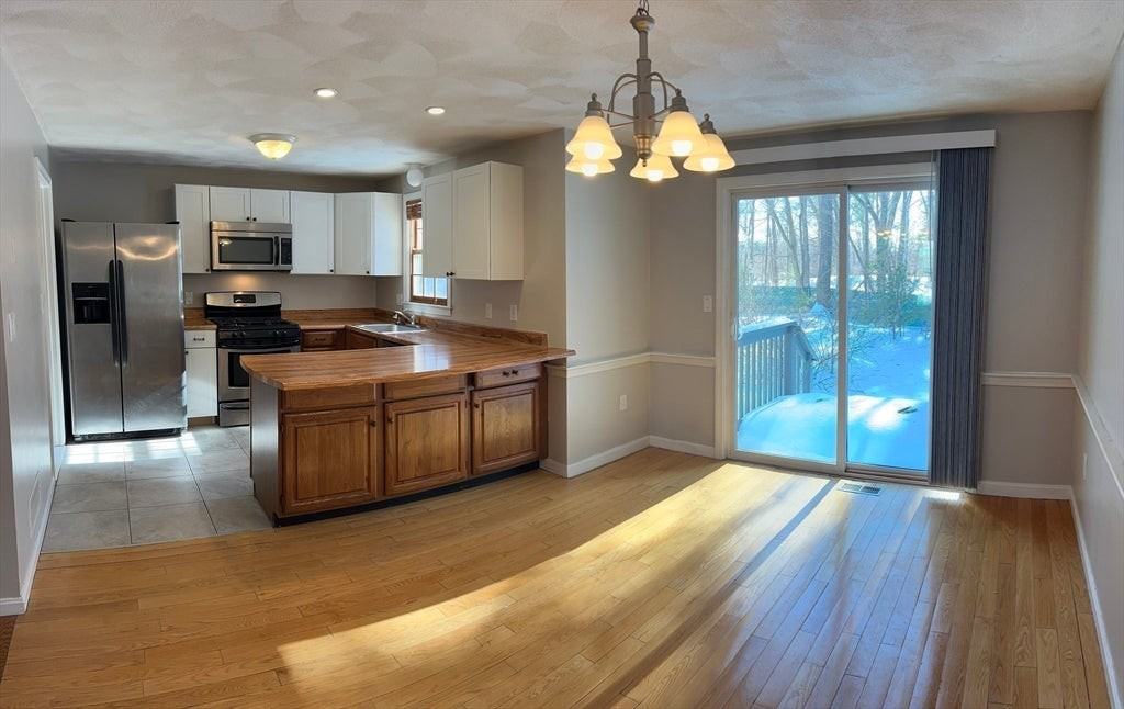 521 Wellman Ave - Photo 6 of 11