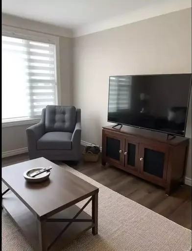 9 Lawrence Ave - Photo 3 of 20