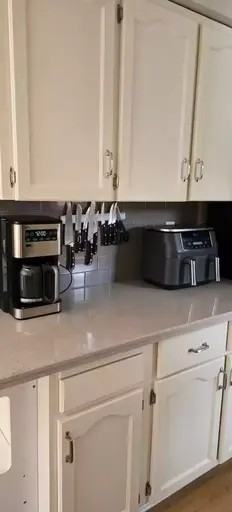 216 Bell Ave - Photo 2 of 17