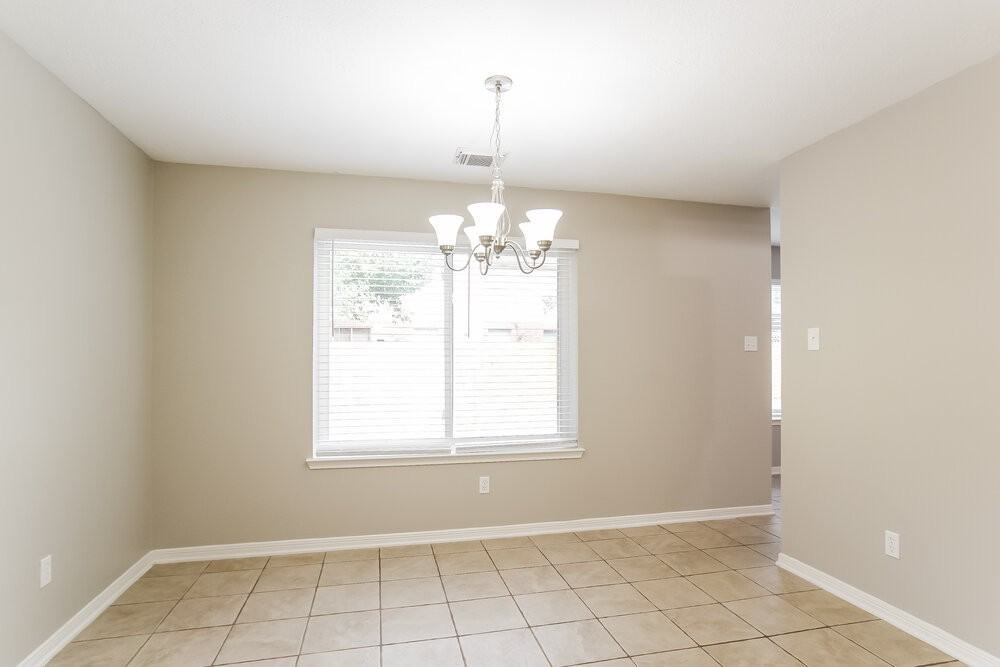 19114 Timber Way Dr - Photo 5 of 16