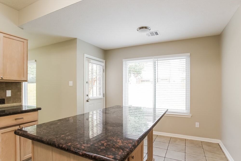 19114 Timber Way Dr - Photo 6 of 16