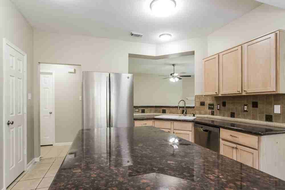 19114 Timber Way Dr - Photo 7 of 16