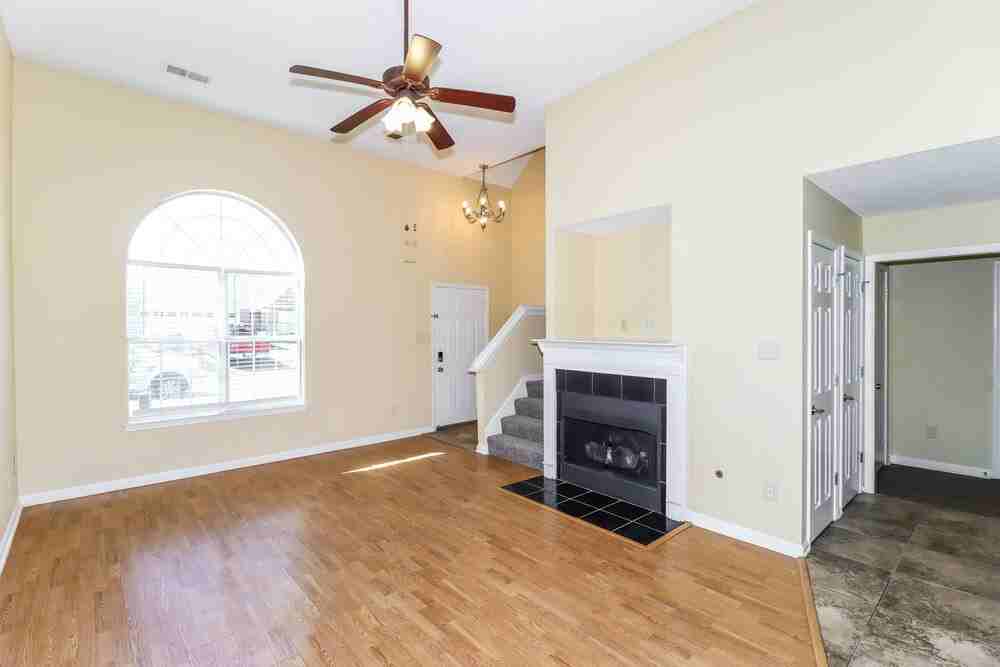 1544 Beringer Dr - Photo 6 of 17