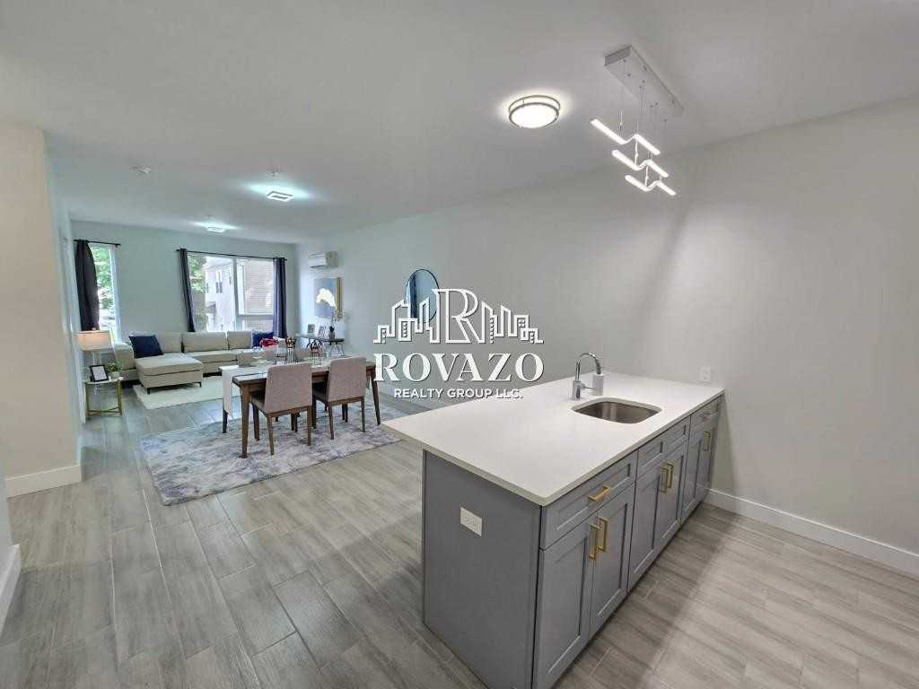 130 Ellis Avenue #402 - Photo 2 of 7