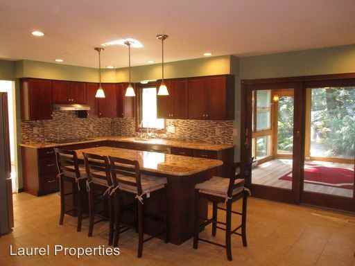 977 Waterview Dr - Photo 2 of 24