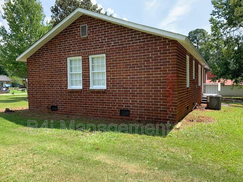 296 Samples Rd - Photo 3 of 14