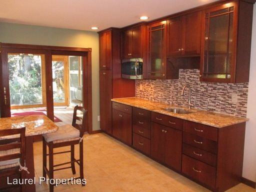 977 Waterview Dr - Photo 3 of 24