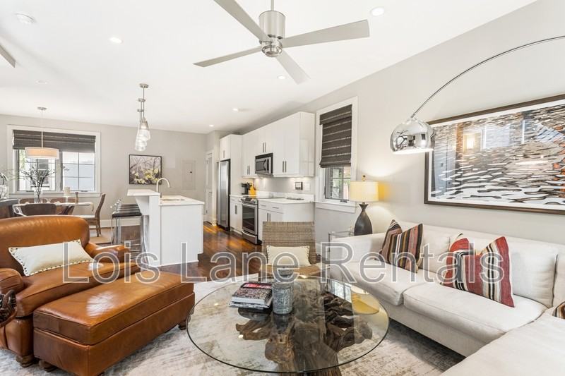 19 Brewster Ct - Photo 3 of 32