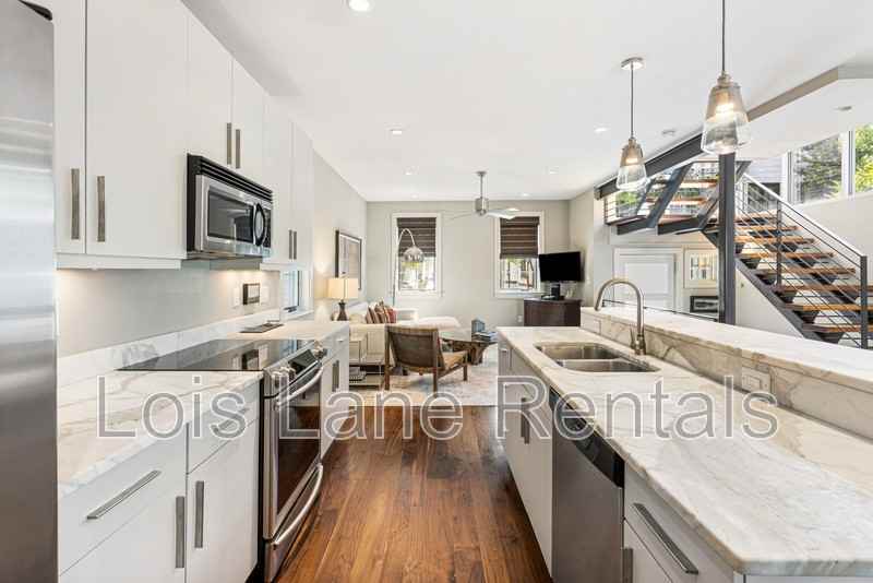 19 Brewster Ct - Photo 5 of 32