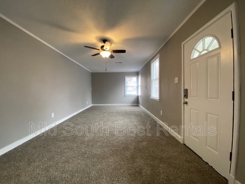 832 E Gage Ave - Photo 2 of 8