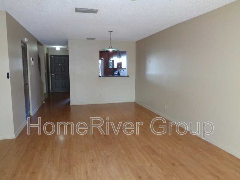 1384 Nw 97th Ter #275 - Photo 3 of 22