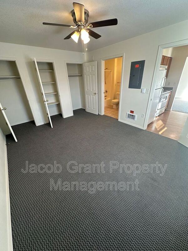 1378 Curlew Dr #256 - Photo 7 of 12