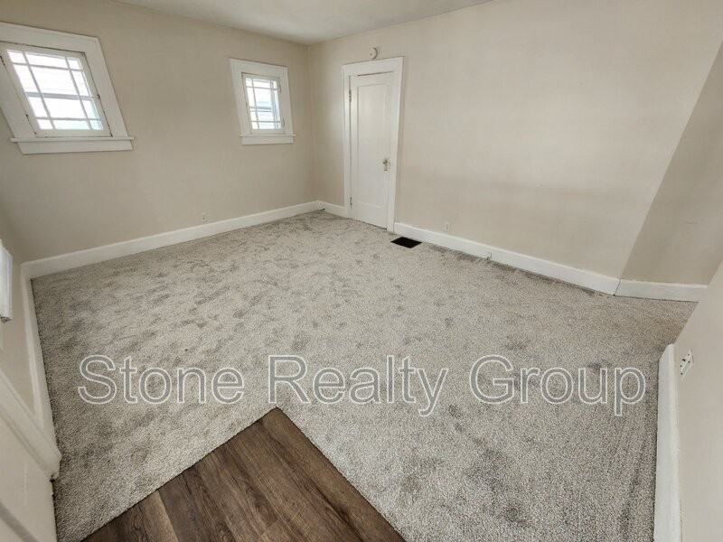 1216 S 25th St - Photo 2 of 10