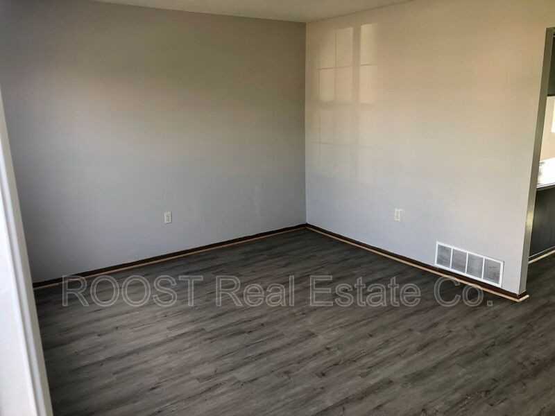 5623 Chatford Dr - Photo 3 of 12