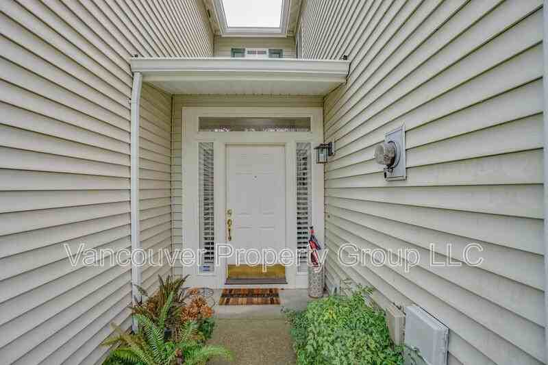 1810 Se 112th Pl - Photo 2 of 37