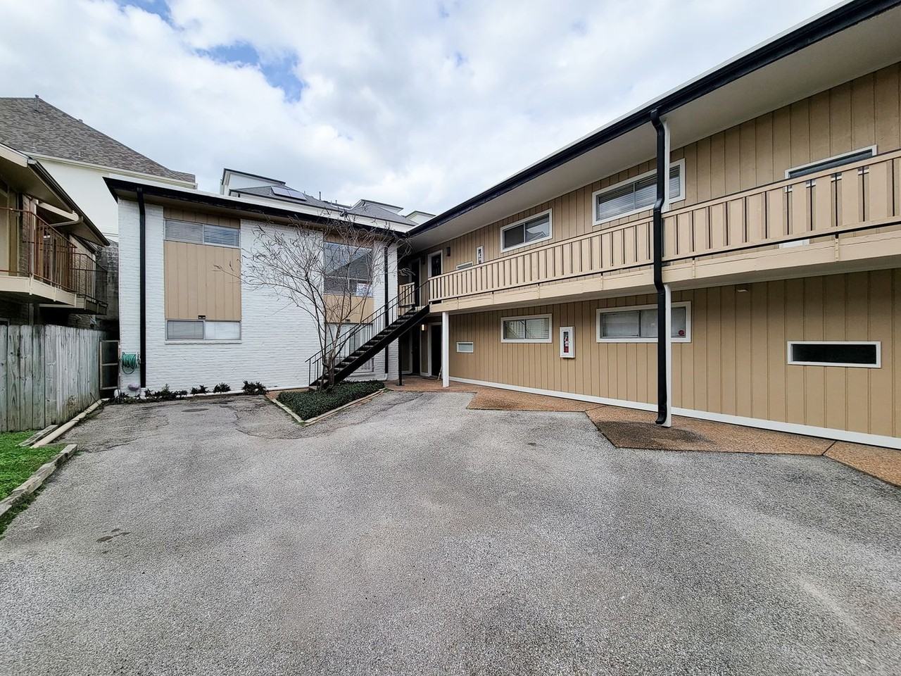 1418 Vermont Street #9 - Photo 2 of 31