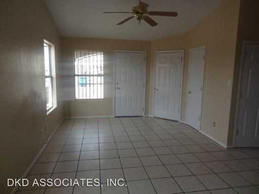 8836 Norton St - Photo 3 of 18