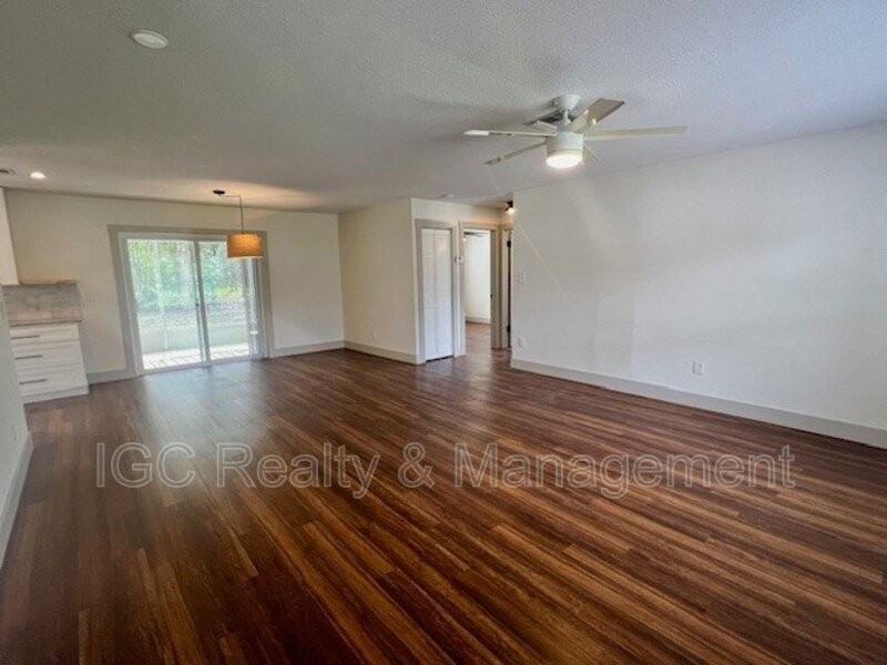 743 Samuel Chase Ln - Photo 2 of 25