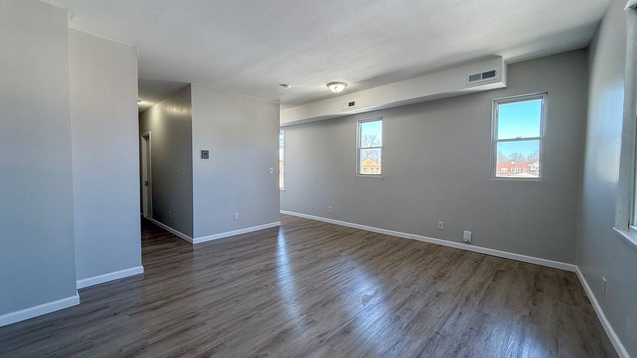 116 Brook St / Mancora Apartments LLC - Photo 4 of 43