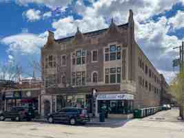 featured image of 1367 E 53rd St #210