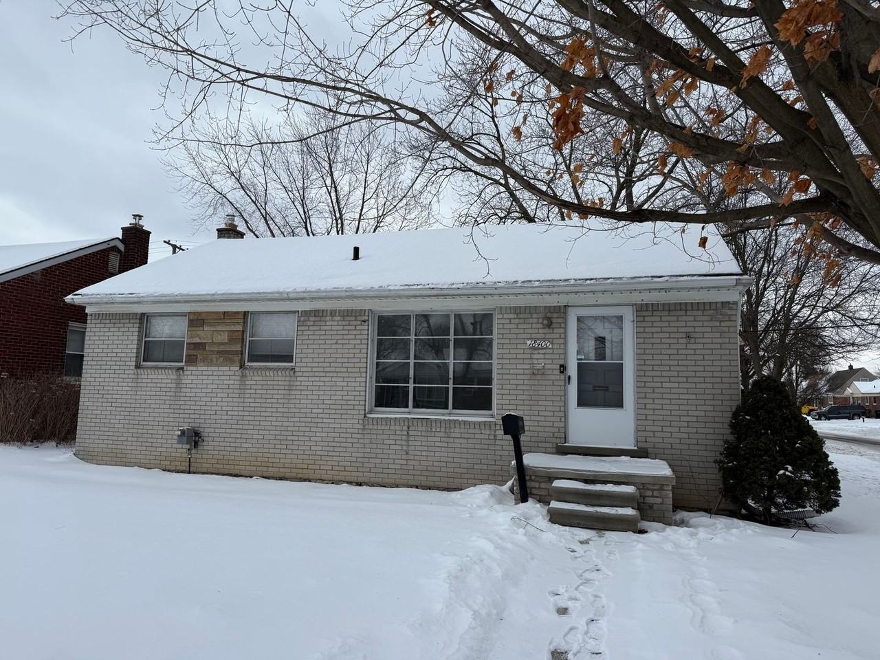 18400 Marquette St - Photo 2 of 24