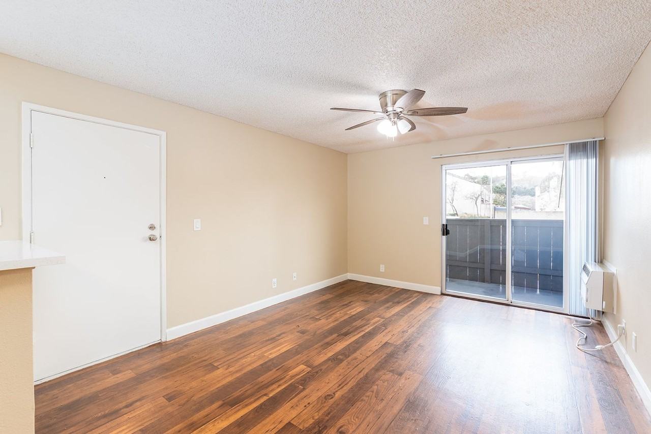 Willow Creek Apartments - Photo 4 of 45